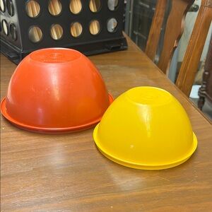 2 Vintage Tupperware Mixing Bowls